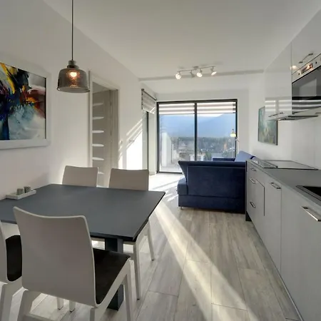 Invest Szklarska 800 B6 شكلارسكا بوريبا